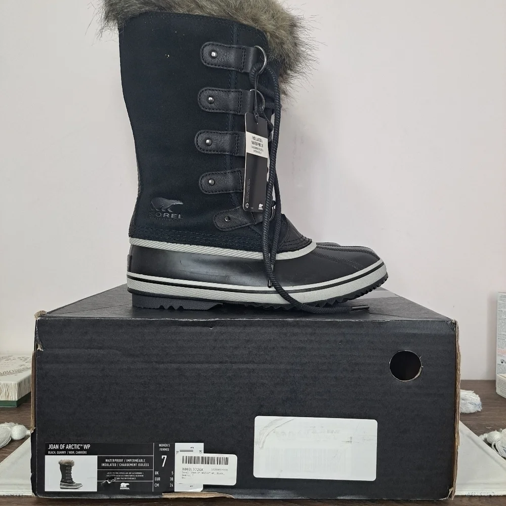 Sorel joan of arctic waterproof boot black 7 NWT